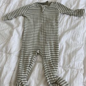 Woolino footed pajama merino wool 0-3